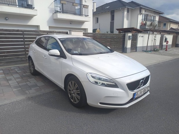 Volvo V40 2.0 [T3] Momentum Magyarorszgi! GAR...